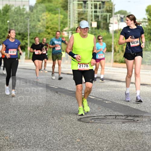 06.09.2026 - CURREX Alsterlauf Dr. Thomas Lammeyer http://msf.ph/oto/10140861 06.09.2026 10:09:08 Laufen 5187, 2178, 8075, 5036 meine-sportfotos.de