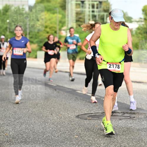 06.09.2026 - CURREX Alsterlauf Dr. Thomas Lammeyer http://msf.ph/oto/10140874 06.09.2026 10:09:09 Laufen 5187, 2178 meine-sportfotos.de