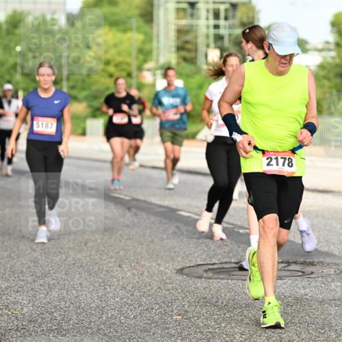 06.09.2026 - CURREX Alsterlauf Dr. Thomas Lammeyer http://msf.ph/oto/10140875 06.09.2026 10:09:09 Laufen 5187, 2178 meine-sportfotos.de