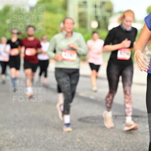 06.09.2026 - CURREX Alsterlauf Dr. Thomas Lammeyer http://msf.ph/oto/10140933 06.09.2026 10:09:16 Laufen 5187 meine-sportfotos.de