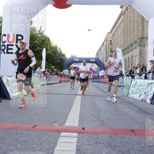 06.09.2026 - CURREX Alsterlauf Yannick Fuchs http://msf.ph/oto/10140942 06.09.2026 09:46:31 Ziel 2563, 2683, 2752, 3132, 3182, 4183, 4619, 4663, 6109, 6224 meine-sportfotos.de