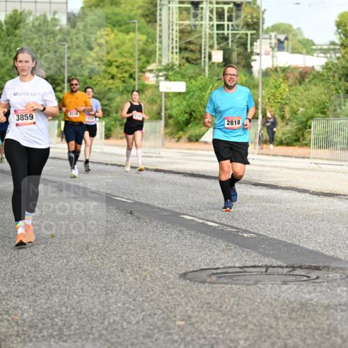 06.09.2026 - CURREX Alsterlauf Dr. Thomas Lammeyer http://msf.ph/oto/10141007 06.09.2026 10:09:27 Laufen 3516, 5372, 3859, 3342, 2929, 2818 meine-sportfotos.de