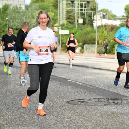 06.09.2026 - CURREX Alsterlauf Dr. Thomas Lammeyer http://msf.ph/oto/10141026 06.09.2026 10:09:28 Laufen 282, 3859, 2818 meine-sportfotos.de