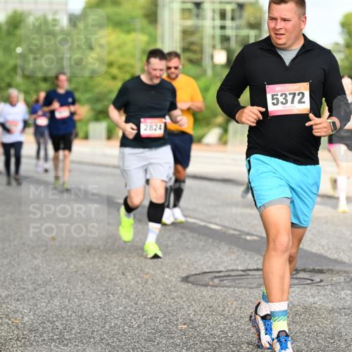 06.09.2026 - CURREX Alsterlauf Dr. Thomas Lammeyer http://msf.ph/oto/10141053 06.09.2026 10:09:31 Laufen 2824, 5372 meine-sportfotos.de