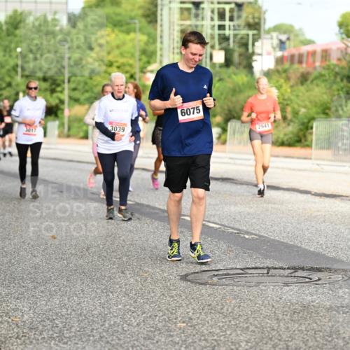 06.09.2026 - CURREX Alsterlauf Dr. Thomas Lammeyer http://msf.ph/oto/10141087 06.09.2026 10:09:35 Laufen 3017, 6075, 3039, 2941 meine-sportfotos.de