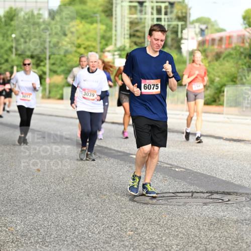 06.09.2026 - CURREX Alsterlauf Dr. Thomas Lammeyer http://msf.ph/oto/10141090 06.09.2026 10:09:35 Laufen 6075, 017, 3039 meine-sportfotos.de