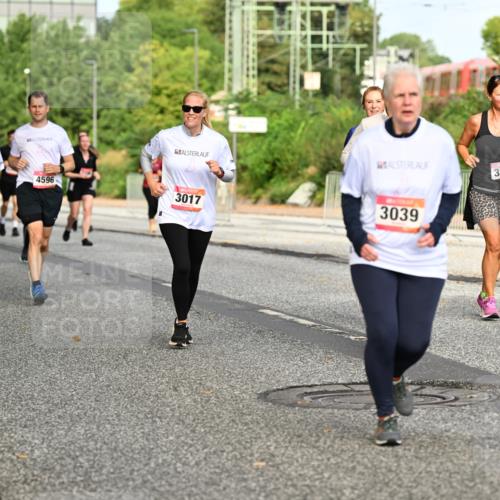 06.09.2026 - CURREX Alsterlauf Dr. Thomas Lammeyer http://msf.ph/oto/10141117 06.09.2026 10:09:38 Laufen 4595, 4596, 3017, 3039, 3558 meine-sportfotos.de
