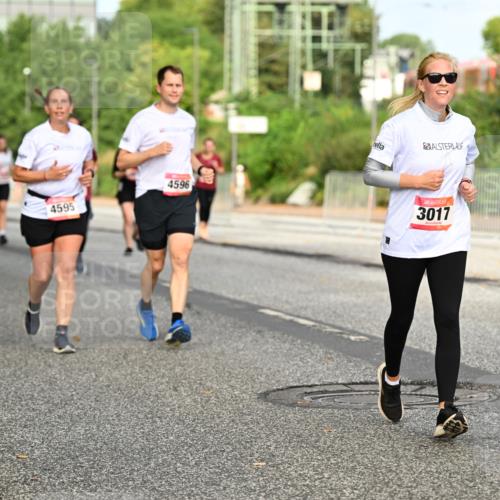 06.09.2026 - CURREX Alsterlauf Dr. Thomas Lammeyer http://msf.ph/oto/10141135 06.09.2026 10:09:40 Laufen 4596, 4595, 3017 meine-sportfotos.de