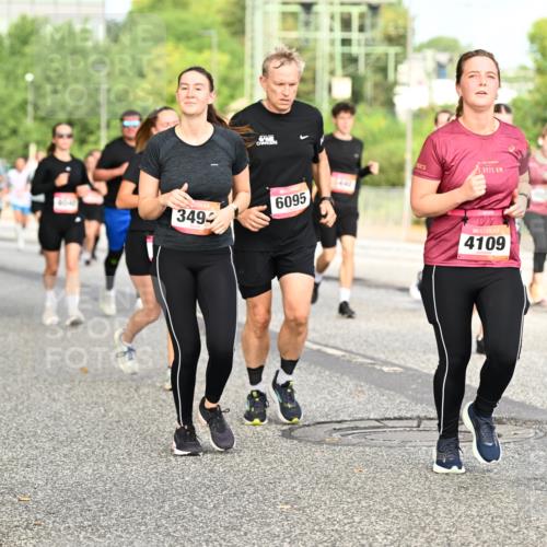 06.09.2026 - CURREX Alsterlauf Dr. Thomas Lammeyer http://msf.ph/oto/10141181 06.09.2026 10:09:46 Laufen 3494, 6095, 1, 0975, 4109 meine-sportfotos.de