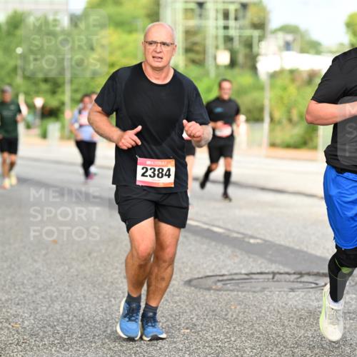 06.09.2026 - CURREX Alsterlauf Dr. Thomas Lammeyer http://msf.ph/oto/10141208 06.09.2026 10:09:51 Laufen 2384, 3796 meine-sportfotos.de