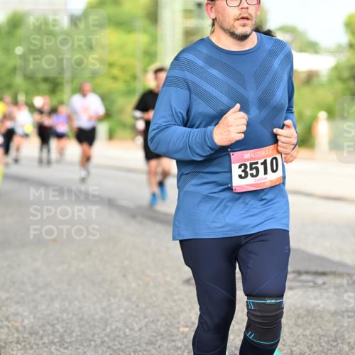 06.09.2026 - CURREX Alsterlauf Dr. Thomas Lammeyer http://msf.ph/oto/10141286 06.09.2026 10:09:59 Laufen 3510 meine-sportfotos.de