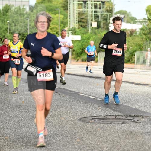 06.09.2026 - CURREX Alsterlauf Dr. Thomas Lammeyer http://msf.ph/oto/10141305 06.09.2026 10:10:01 Laufen 4253, 57, 3513, 5183, 2800, 3643 meine-sportfotos.de