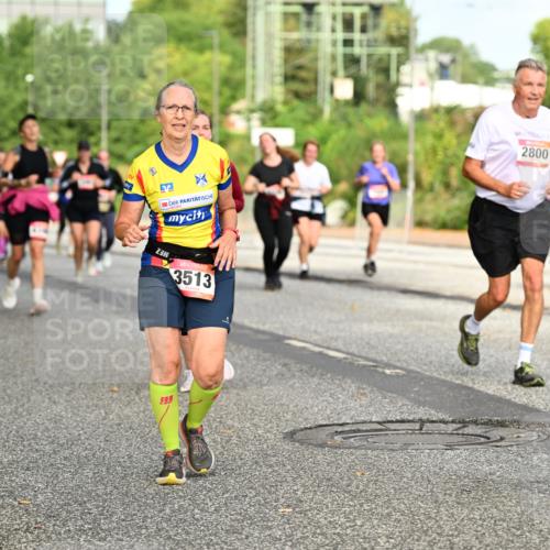 06.09.2026 - CURREX Alsterlauf Dr. Thomas Lammeyer http://msf.ph/oto/10141337 06.09.2026 10:10:04 Laufen 5719, 3, 3513, 2800 meine-sportfotos.de