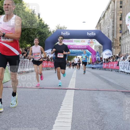 06.09.2026 - CURREX Alsterlauf Yannick Fuchs http://msf.ph/oto/10141341 06.09.2026 09:46:39 Ziel 2556, 2563, 3617, 4663, 4877, 5430, 5544, 6109 meine-sportfotos.de