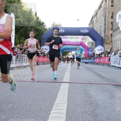 06.09.2026 - CURREX Alsterlauf Yannick Fuchs http://msf.ph/oto/10141353 06.09.2026 09:46:39 Ziel 2556, 2563, 3617, 4663, 4877, 5430, 5544, 6109 meine-sportfotos.de