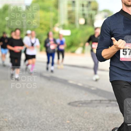 06.09.2026 - CURREX Alsterlauf Dr. Thomas Lammeyer http://msf.ph/oto/10141388 06.09.2026 10:10:10 Laufen 5715 meine-sportfotos.de