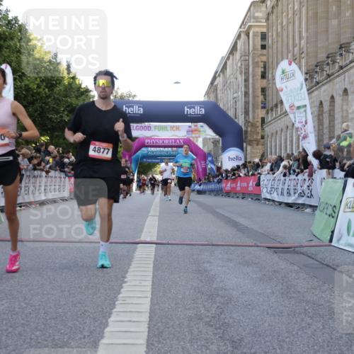 06.09.2026 - CURREX Alsterlauf Yannick Fuchs http://msf.ph/oto/10141390 06.09.2026 09:46:40 Ziel 2556, 3617, 4663, 4877, 5430, 5544, 6109 meine-sportfotos.de