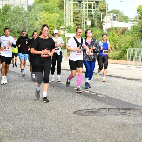 06.09.2026 - CURREX Alsterlauf Dr. Thomas Lammeyer http://msf.ph/oto/10141408 06.09.2026 10:10:12 Laufen 6015, 6289, 5310, 3630, 4885, 36, 4683 meine-sportfotos.de