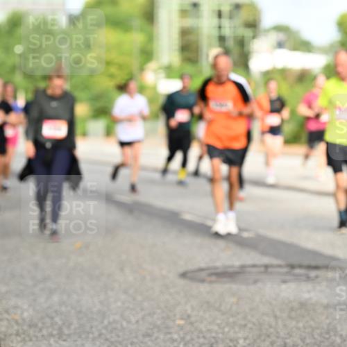 06.09.2026 - CURREX Alsterlauf Dr. Thomas Lammeyer http://msf.ph/oto/10141482 06.09.2026 10:10:22 Laufen 601 meine-sportfotos.de