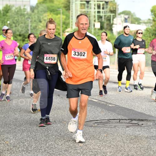 06.09.2026 - CURREX Alsterlauf Dr. Thomas Lammeyer http://msf.ph/oto/10141501 06.09.2026 10:10:24 Laufen 58, 5475, 4488, 3302, 828, 3829, 16, 4452 meine-sportfotos.de