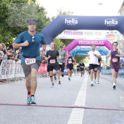06.09.2026 - CURREX Alsterlauf Yannick Fuchs http://msf.ph/oto/10141558 06.09.2026 09:46:43 Ziel 2556, 3432, 3617, 4716, 4877, 4890, 5430, 5544, 8092, 8249 meine-sportfotos.de