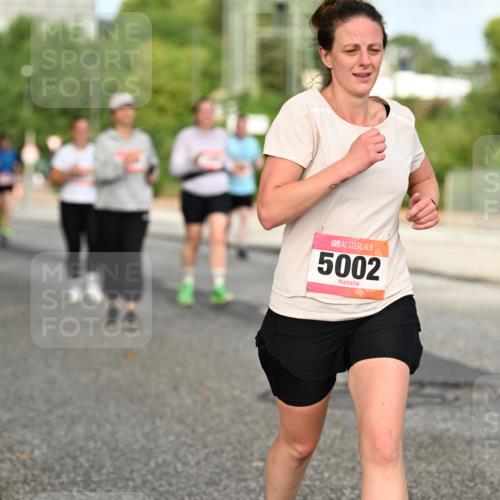 06.09.2026 - CURREX Alsterlauf Dr. Thomas Lammeyer http://msf.ph/oto/10141560 06.09.2026 10:10:31 Laufen 5002 meine-sportfotos.de