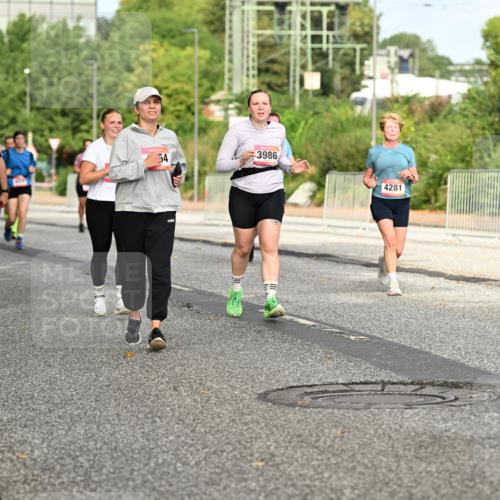 06.09.2026 - CURREX Alsterlauf Dr. Thomas Lammeyer http://msf.ph/oto/10141564 06.09.2026 10:10:32 Laufen 54, 5449, 3986, 4281 meine-sportfotos.de