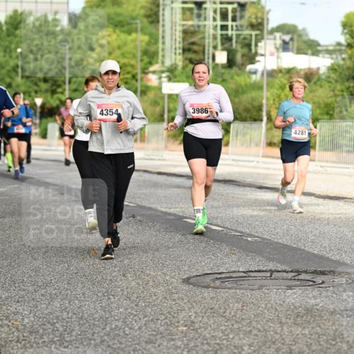 06.09.2026 - CURREX Alsterlauf Dr. Thomas Lammeyer http://msf.ph/oto/10141569 06.09.2026 10:10:32 Laufen 3986, 4354, 5449, 4281 meine-sportfotos.de