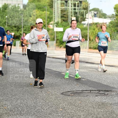 06.09.2026 - CURREX Alsterlauf Dr. Thomas Lammeyer http://msf.ph/oto/10141571 06.09.2026 10:10:32 Laufen 54, 5449, 3986, 4281 meine-sportfotos.de
