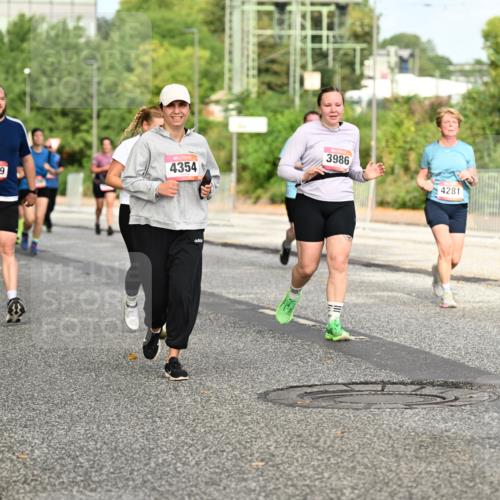 06.09.2026 - CURREX Alsterlauf Dr. Thomas Lammeyer http://msf.ph/oto/10141573 06.09.2026 10:10:33 Laufen 5449, 4354, 3986, 4281 meine-sportfotos.de