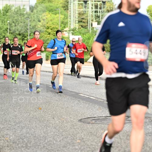 06.09.2026 - CURREX Alsterlauf Dr. Thomas Lammeyer http://msf.ph/oto/10141611 06.09.2026 10:10:37 Laufen 3134, 30, 2789, 419, 4205, 5965, 5449, 6444 meine-sportfotos.de