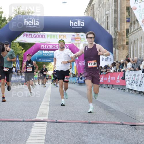 06.09.2026 - CURREX Alsterlauf Yannick Fuchs http://msf.ph/oto/10141624 06.09.2026 09:46:44 Ziel 2556, 3432, 3617, 4716, 4877, 4890, 5430, 5544, 8092, 8249 meine-sportfotos.de