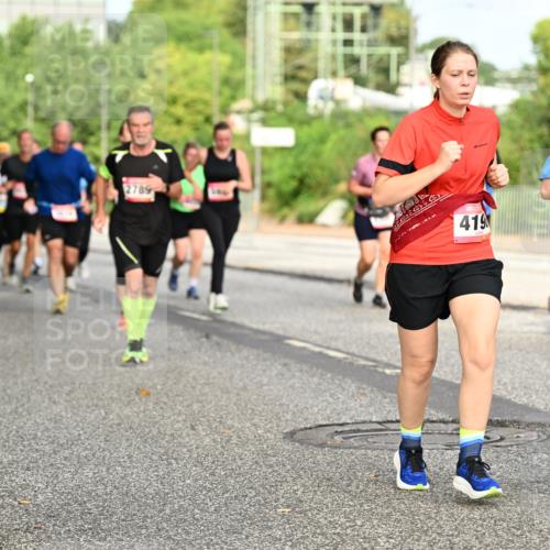 06.09.2026 - CURREX Alsterlauf Dr. Thomas Lammeyer http://msf.ph/oto/10141638 06.09.2026 10:10:40 Laufen 2789, 419, 4205 meine-sportfotos.de