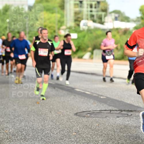 06.09.2026 - CURREX Alsterlauf Dr. Thomas Lammeyer http://msf.ph/oto/10141645 06.09.2026 10:10:41 Laufen 2709, 419, 16 meine-sportfotos.de