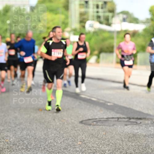 06.09.2026 - CURREX Alsterlauf Dr. Thomas Lammeyer http://msf.ph/oto/10141651 06.09.2026 10:10:41 Laufen  meine-sportfotos.de