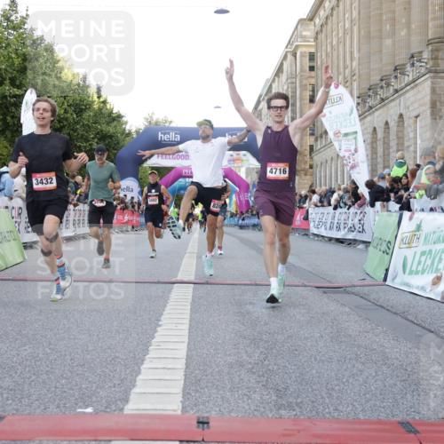 06.09.2026 - CURREX Alsterlauf Yannick Fuchs http://msf.ph/oto/10141680 06.09.2026 09:46:45 Ziel 2556, 3432, 3617, 4716, 4877, 4890, 5430, 5544, 8092, 8249 meine-sportfotos.de