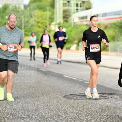 06.09.2026 - CURREX Alsterlauf Dr. Thomas Lammeyer http://msf.ph/oto/10141750 06.09.2026 10:10:51 Laufen 2938, 6052, 5931 meine-sportfotos.de