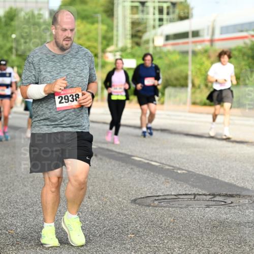 06.09.2026 - CURREX Alsterlauf Dr. Thomas Lammeyer http://msf.ph/oto/10141760 06.09.2026 10:10:53 Laufen 2938 meine-sportfotos.de