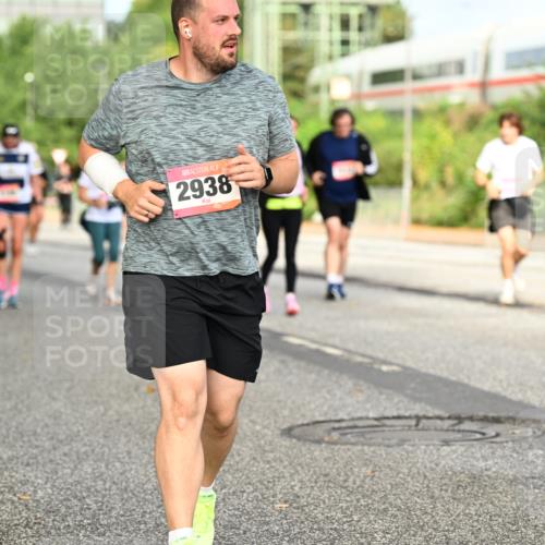 06.09.2026 - CURREX Alsterlauf Dr. Thomas Lammeyer http://msf.ph/oto/10141765 06.09.2026 10:10:53 Laufen 2938 meine-sportfotos.de