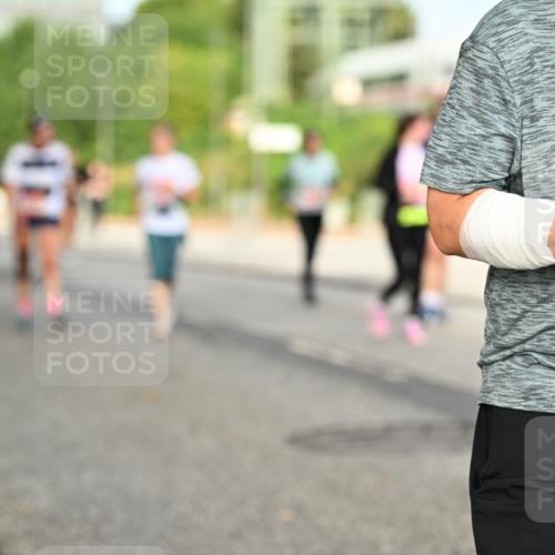 06.09.2026 - CURREX Alsterlauf Dr. Thomas Lammeyer http://msf.ph/oto/10141782 06.09.2026 10:10:55 Laufen 293 meine-sportfotos.de