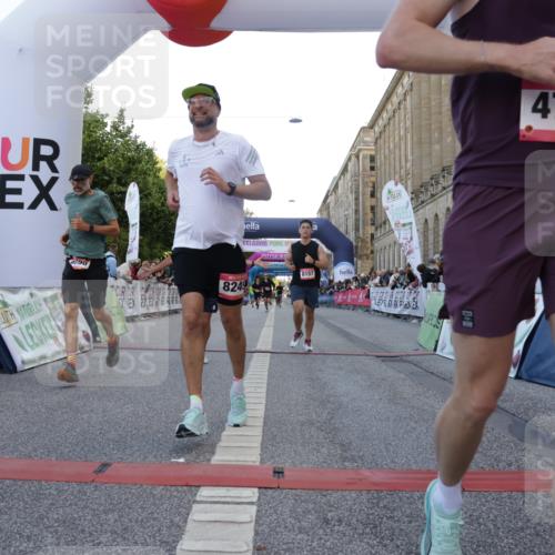 06.09.2026 - CURREX Alsterlauf Yannick Fuchs http://msf.ph/oto/10141797 06.09.2026 09:46:47 Ziel 2556, 3432, 3617, 4716, 4877, 4890, 5430, 8092, 8249 meine-sportfotos.de
