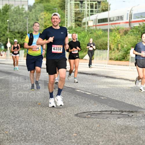 06.09.2026 - CURREX Alsterlauf Dr. Thomas Lammeyer http://msf.ph/oto/10141850 06.09.2026 10:11:02 Laufen 5457, 3234, 8, 6332, 081, 3741, 9 meine-sportfotos.de