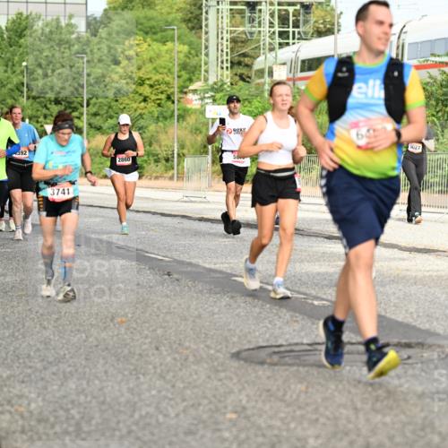 06.09.2026 - CURREX Alsterlauf Dr. Thomas Lammeyer http://msf.ph/oto/10141879 06.09.2026 10:11:05 Laufen 522, 3234, 392, 5457, 2860, 3741, 500, 3027 meine-sportfotos.de