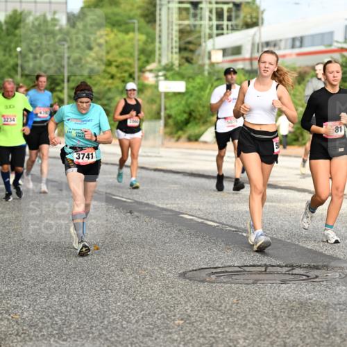 06.09.2026 - CURREX Alsterlauf Dr. Thomas Lammeyer http://msf.ph/oto/10141891 06.09.2026 10:11:06 Laufen 5457, 3234, 24, 3741, 2860, 5078, 50, 81 meine-sportfotos.de