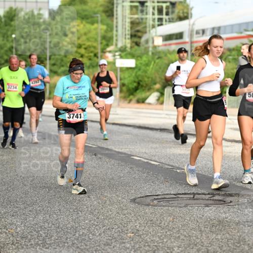 06.09.2026 - CURREX Alsterlauf Dr. Thomas Lammeyer http://msf.ph/oto/10141896 06.09.2026 10:11:06 Laufen 545, 3234, 4392, 24, 2023, 3870, 3741, 507, 5081 meine-sportfotos.de