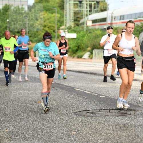06.09.2026 - CURREX Alsterlauf Dr. Thomas Lammeyer http://msf.ph/oto/10141899 06.09.2026 10:11:07 Laufen 3234, 4342, 24, 20, 3741, 5078, 01 meine-sportfotos.de