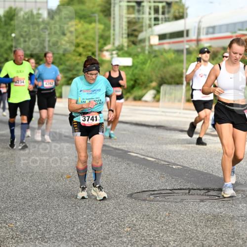 06.09.2026 - CURREX Alsterlauf Dr. Thomas Lammeyer http://msf.ph/oto/10141901 06.09.2026 10:11:07 Laufen 5457, 234, 4392, 24, 2023, 3081, 3741 meine-sportfotos.de