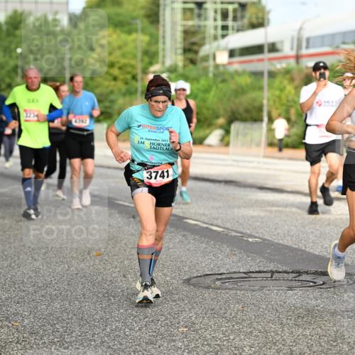 06.09.2026 - CURREX Alsterlauf Dr. Thomas Lammeyer http://msf.ph/oto/10141906 06.09.2026 10:11:07 Laufen 5457, 4362, 24, 2023, 3741, 50 meine-sportfotos.de