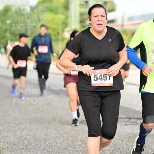 06.09.2026 - CURREX Alsterlauf Dr. Thomas Lammeyer http://msf.ph/oto/10141957 06.09.2026 10:11:13 Laufen 5457, 3234 meine-sportfotos.de