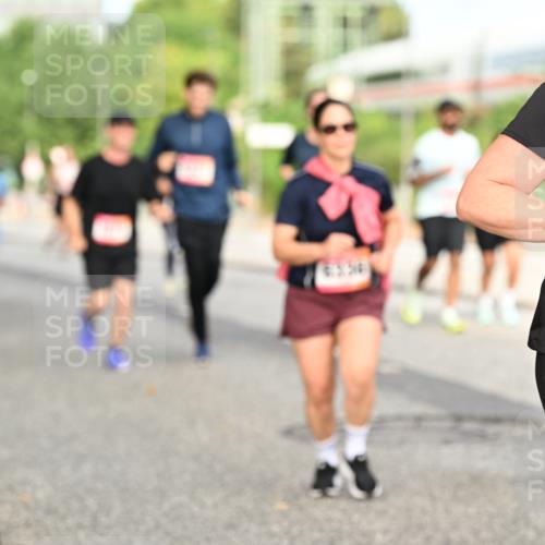 06.09.2026 - CURREX Alsterlauf Dr. Thomas Lammeyer http://msf.ph/oto/10141966 06.09.2026 10:11:13 Laufen 54 meine-sportfotos.de